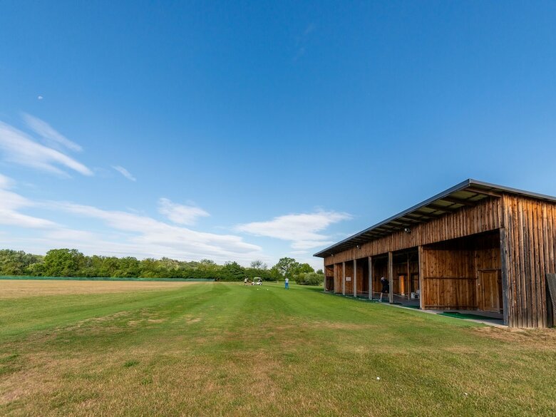 Luxurious Apartment On Pannonia Golf Course
