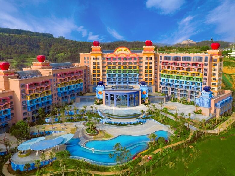 Dolphin Bay Hotel