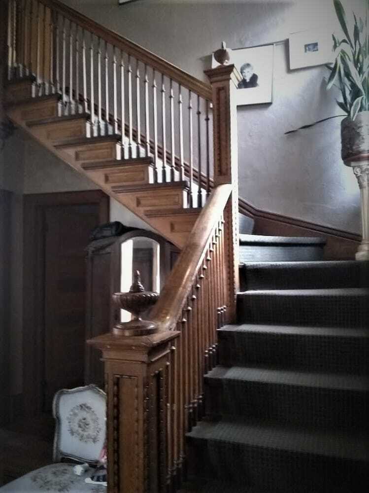 Bed & Breakfast Off Broadway B & B