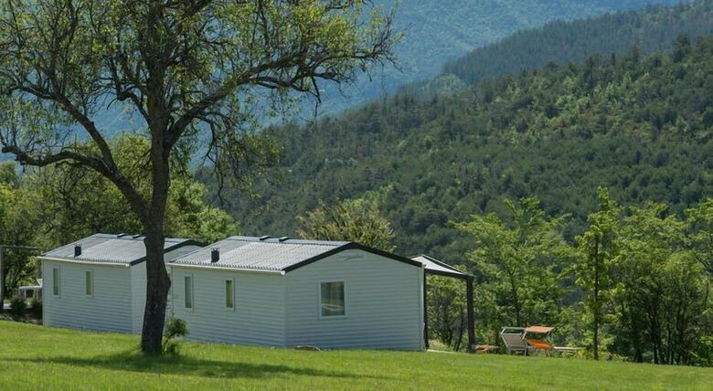 Camping Naturist Castillon de Provence