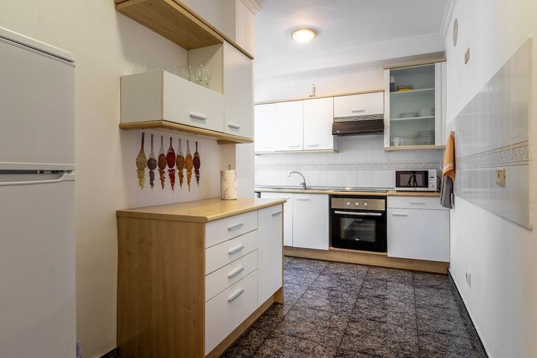 Apartamentos 35010d09 - Lepanto, 10 2c