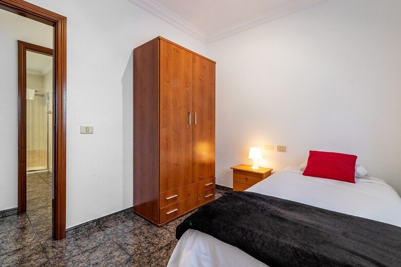 Apartamentos 35010d09 - Lepanto, 10 2c