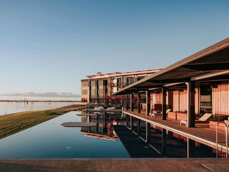Hotel The Sebel Yarrawonga Silverwoods