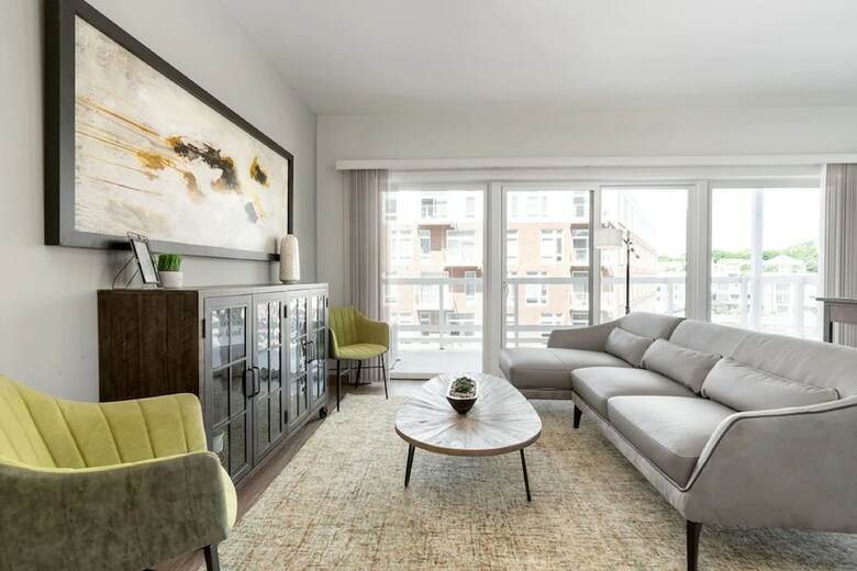 Milwaukee River Suites By Barsala