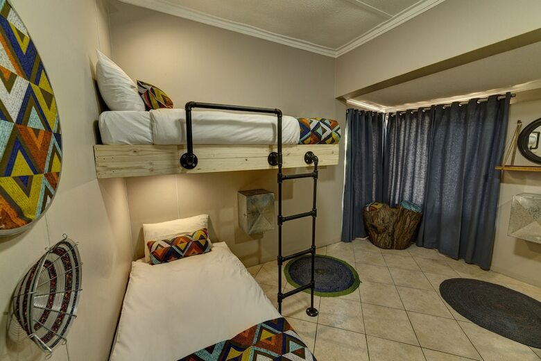 Hostal Naankuse Travellers Inn - Hostel