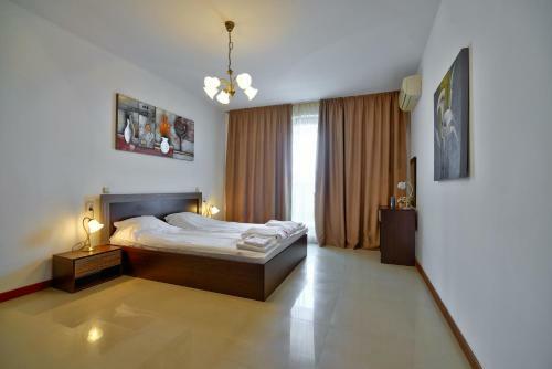 Casa Real Apartments