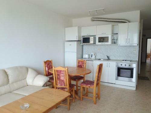 Dom-el Real Apartments In Sea View Complex
