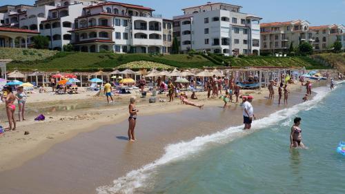 Dom-el Real Apartments In Sea View Complex