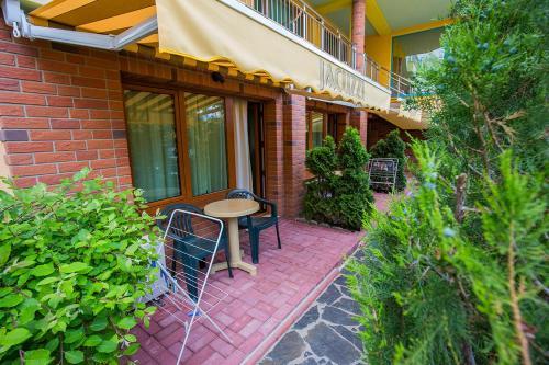 Jbh Hotel
