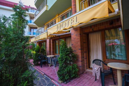 Jbh Hotel