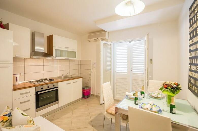 Hortenzia Apartment