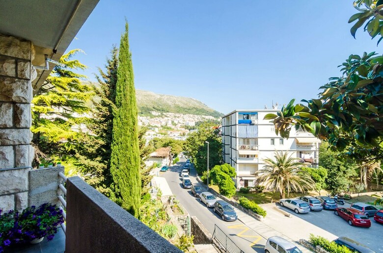 Rea Apartment
