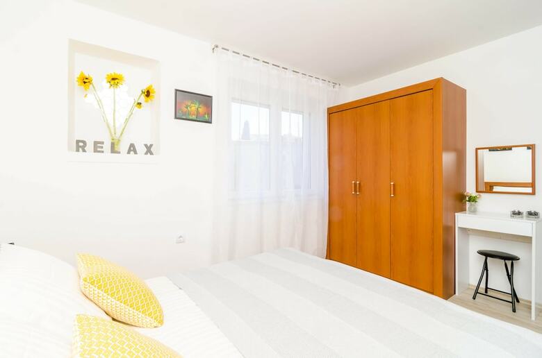Rea Apartment