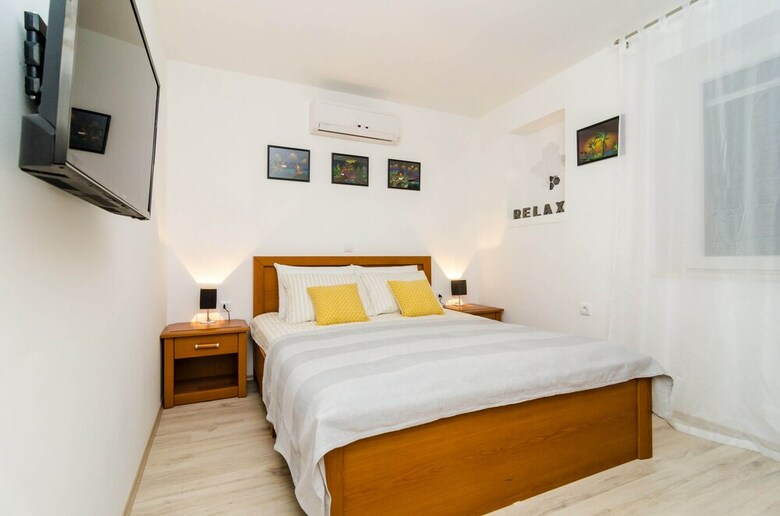Rea Apartment