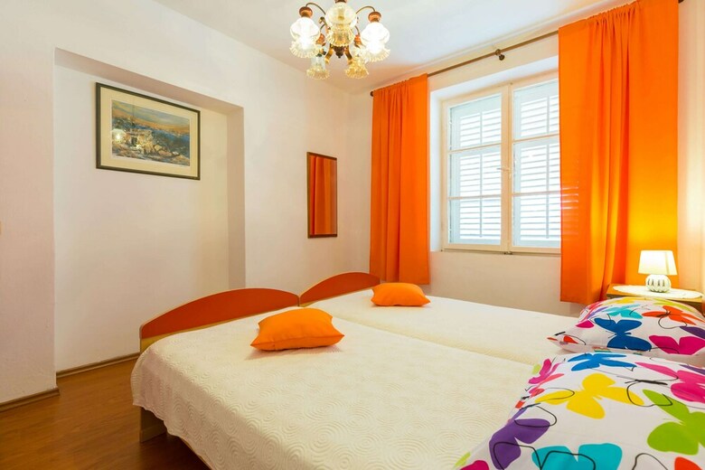 Anika Apartment