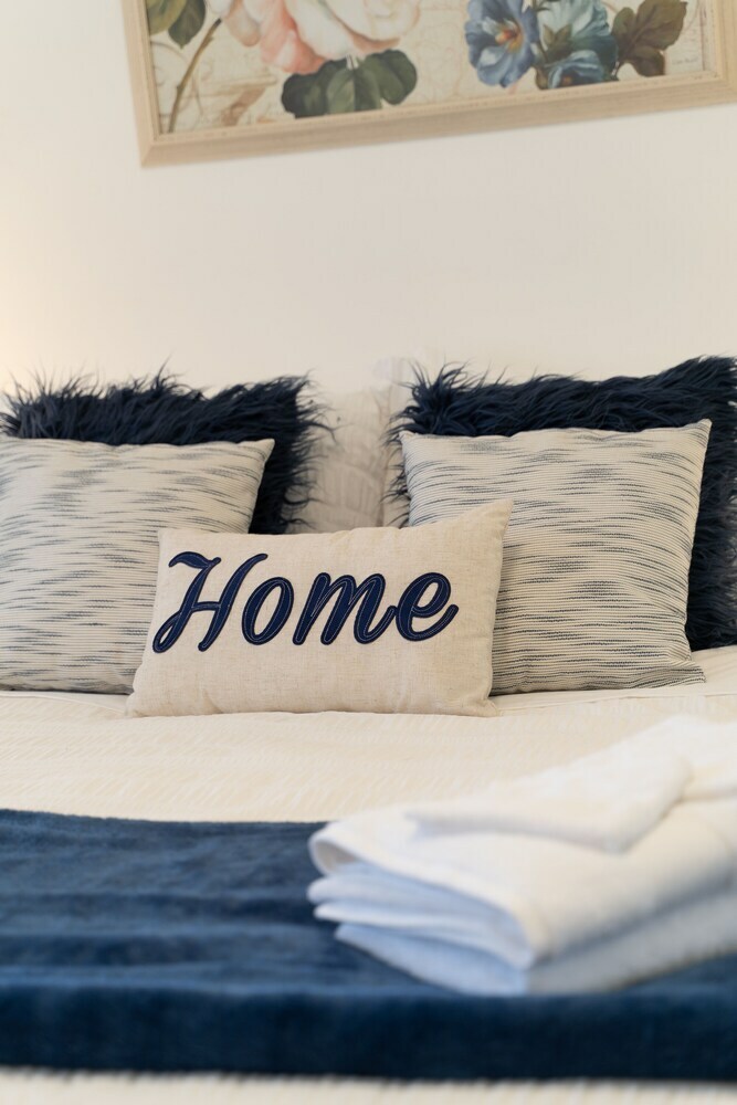 Homely 2 Bedroom Place In Denistone