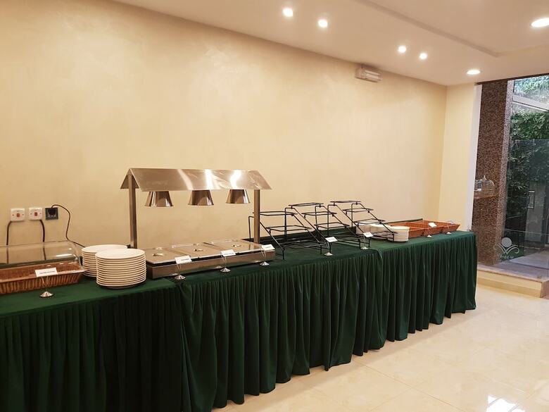 Laperla Hotel