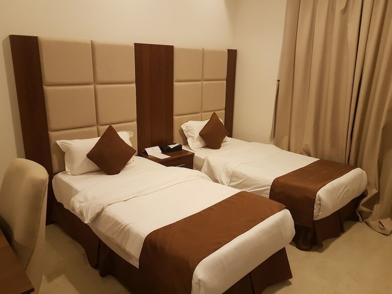 Laperla Hotel