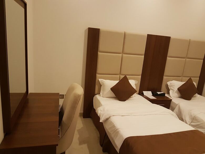 Laperla Hotel