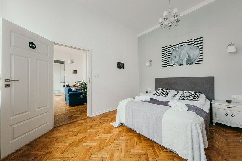 Oomph Warsaw Central Elegant Apartment