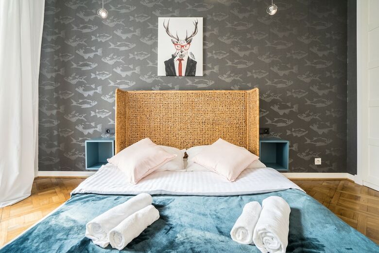 Oomph Warsaw Central Elegant Apartment