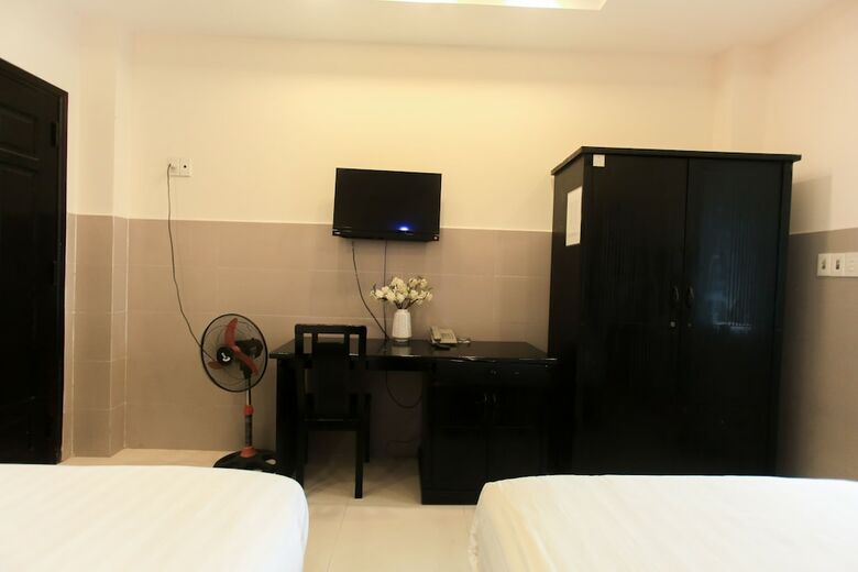 Oyo 1072 Dragon Hotel