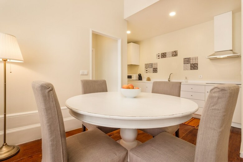 Apartamento Nada05 � Faisama 5 Balcony View + Next To Ribeira!