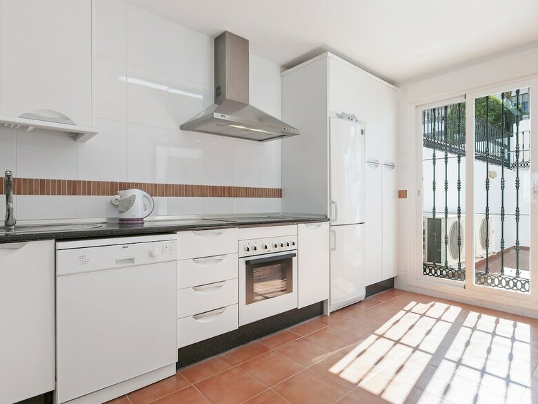 Modern Villa In Alhaur�n El Grande With Swimming Pool