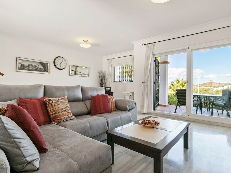 Modern Villa In Alhaur�n El Grande With Swimming Pool
