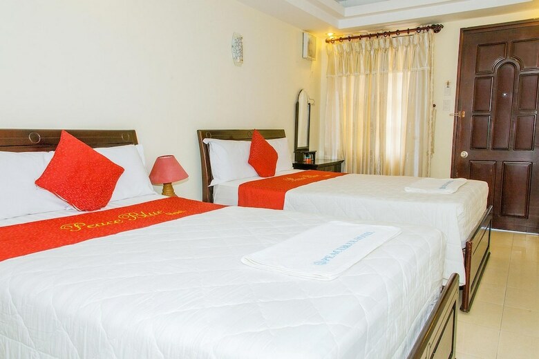 Spot On 1098 Peace Blue Hotel