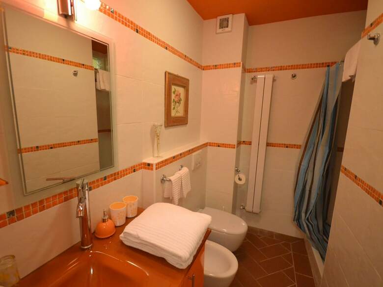 Exquisite Holiday Home In Pistoia With Swimming Pool