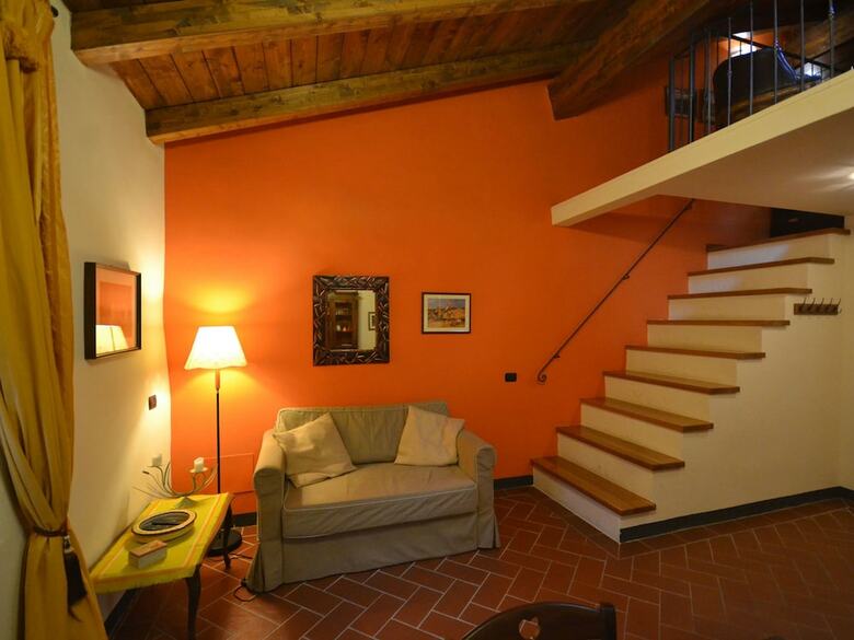 Exquisite Holiday Home In Pistoia With Swimming Pool