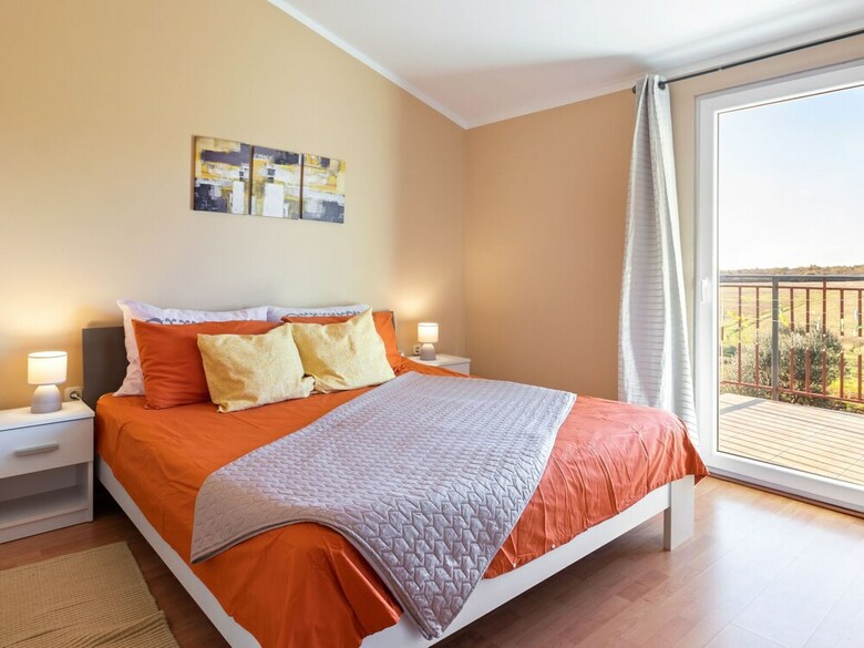 Villa Welcoming Apartment In Pula With Swimming Pool