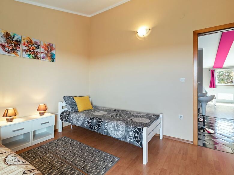 Villa Welcoming Apartment In Pula With Swimming Pool