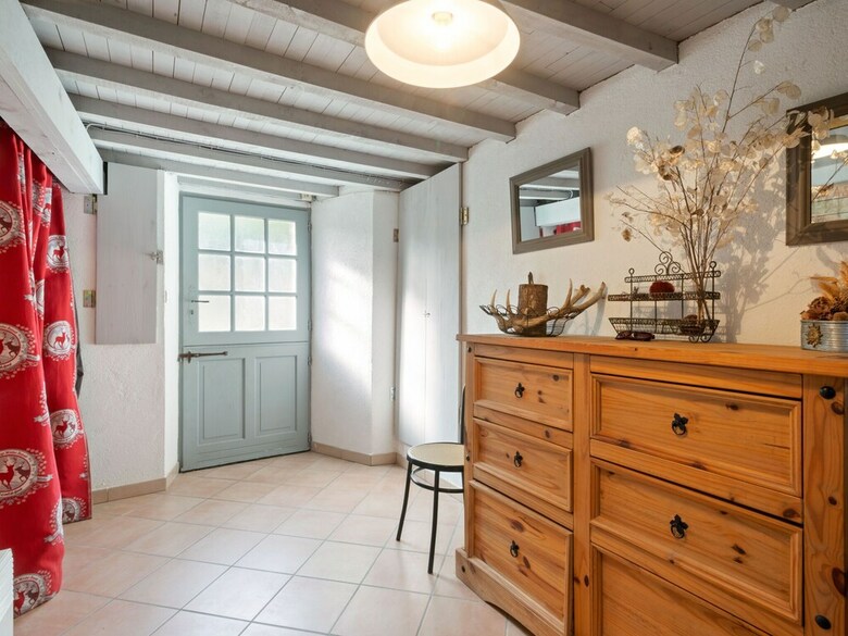 Gorgeous Holiday Home In Urbanya With Garden