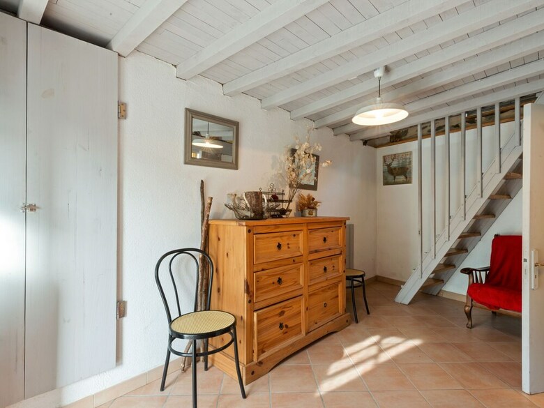 Gorgeous Holiday Home In Urbanya With Garden