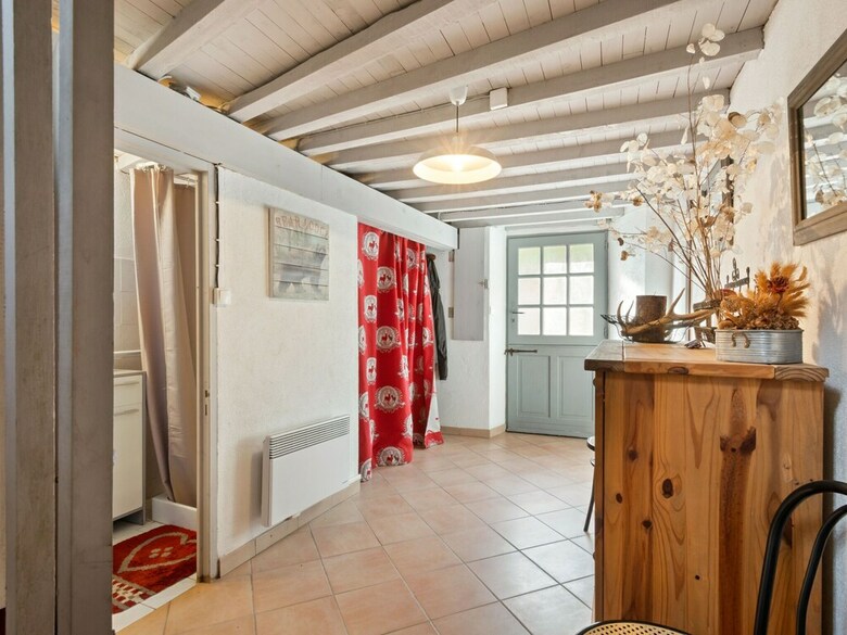 Gorgeous Holiday Home In Urbanya With Garden