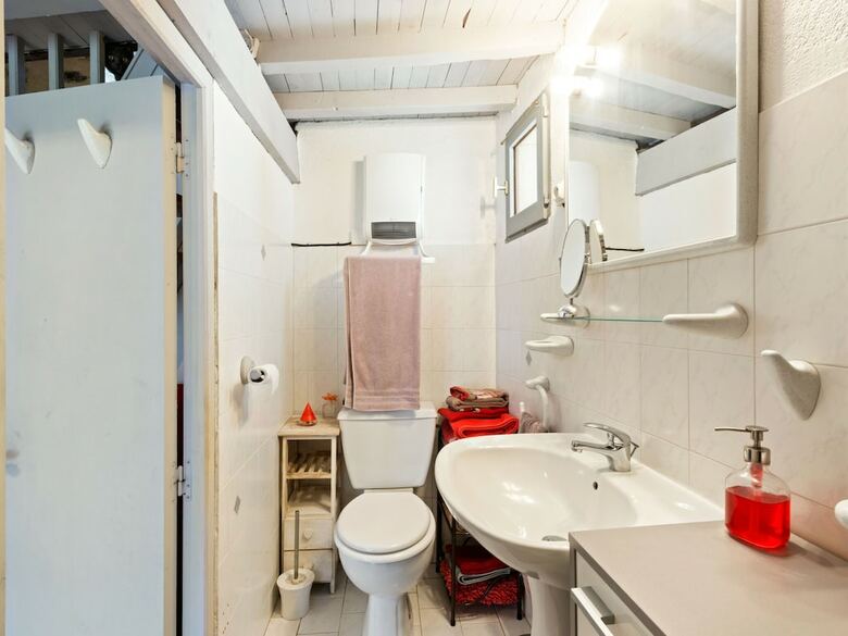 Gorgeous Holiday Home In Urbanya With Garden