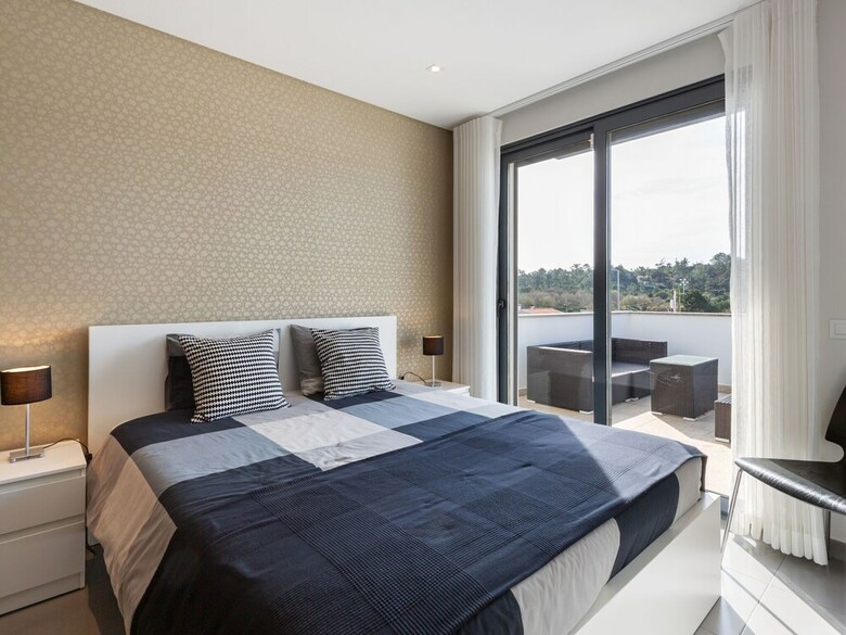 Villa Modern Holiday Home In Foz de Arelho With Private Pool