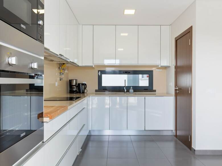Villa Modern Holiday Home In Foz de Arelho With Private Pool