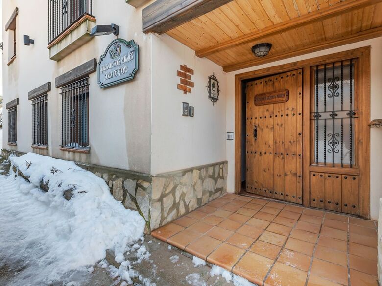 Delightful Apartment In Gudar With Fireplace