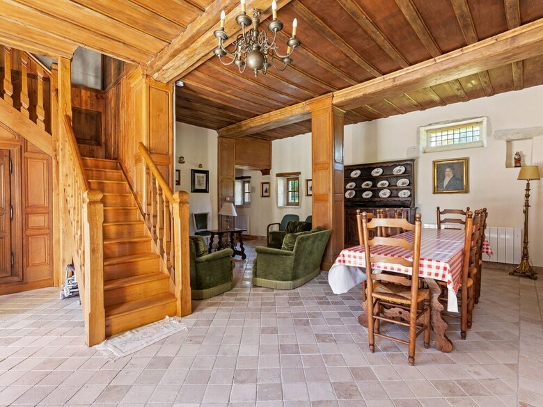 Holiday Home In Le Manoir With Jacuzzi In Summer