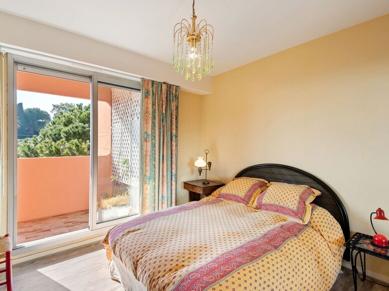 Aesthetic Apartment In Nice With Swimming Pool