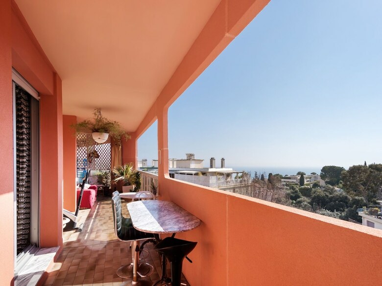 Aesthetic Apartment In Nice With Swimming Pool