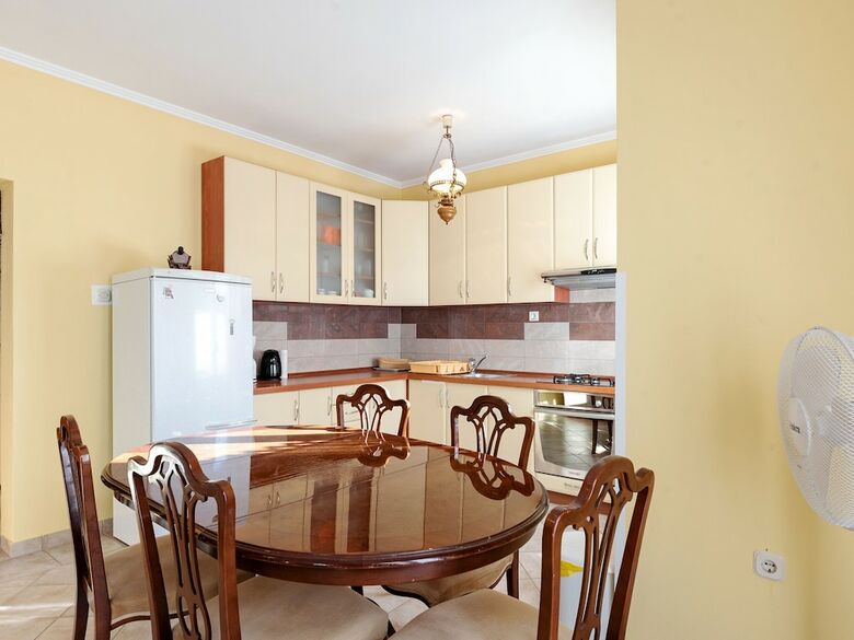 Serene Holiday Home In Pridraga With Private Garden