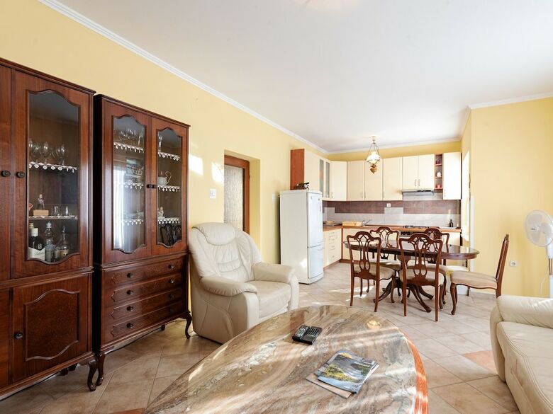 Serene Holiday Home In Pridraga With Private Garden