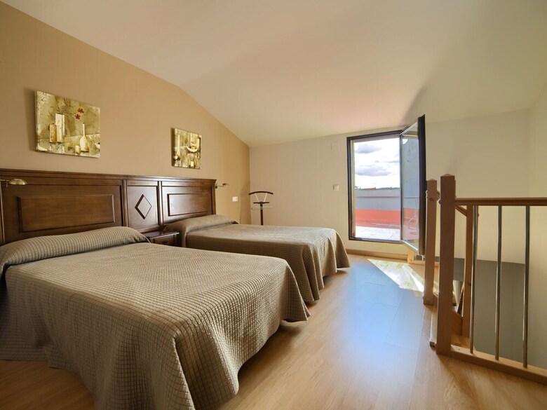 Modern Apartment In Gudar With Terrace