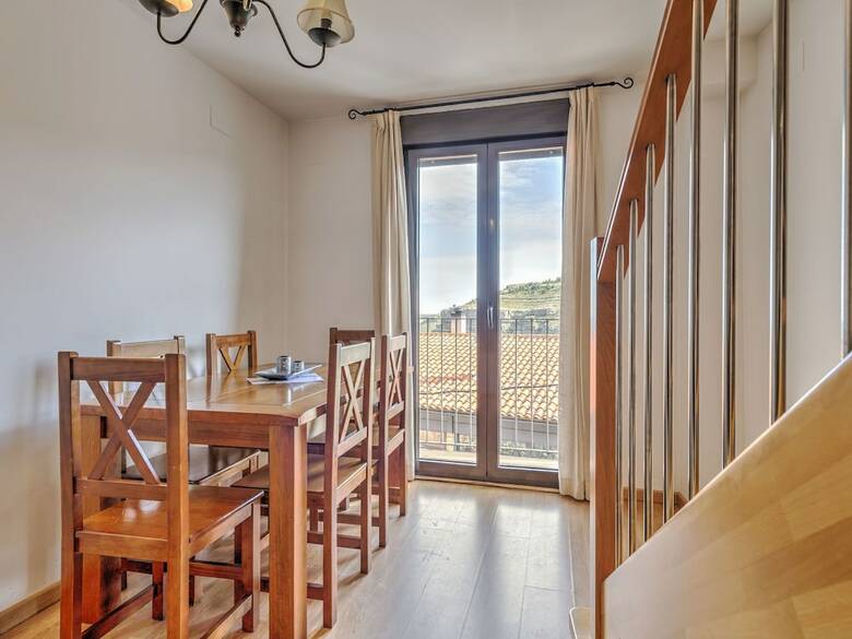 Modern Apartment In Gudar With Terrace