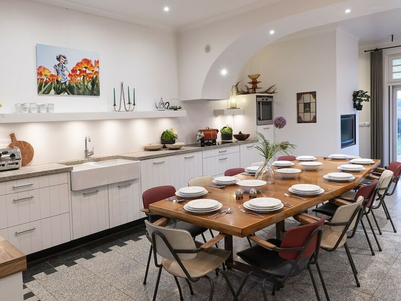 Spacious Villa In Broekhuizenvorst With Terrace