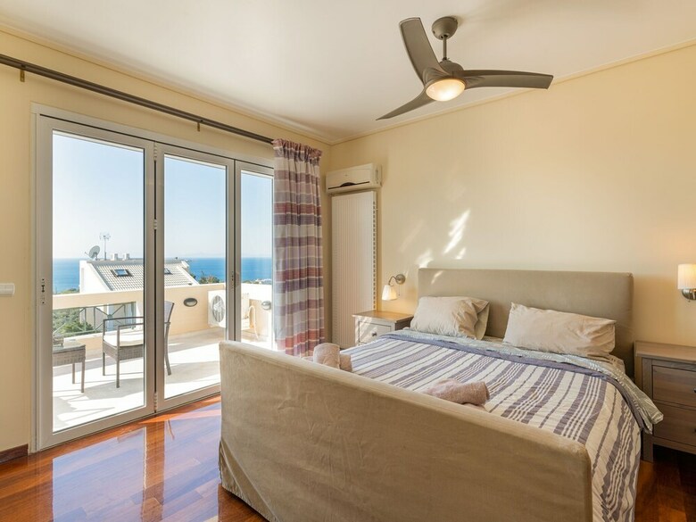 Spacious Villa In Saronida With Swimming Pool